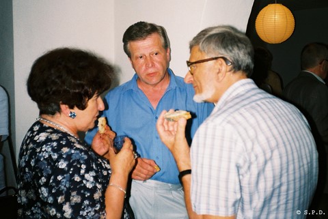 S76-12