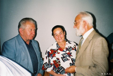 S76-19